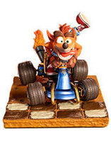 Statuette Crash Team Racing Nitro Fueled par F4F