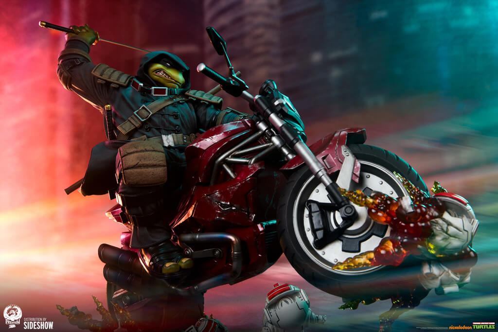 Statuette résine The Last Ronin en moto par PCV TMNT
