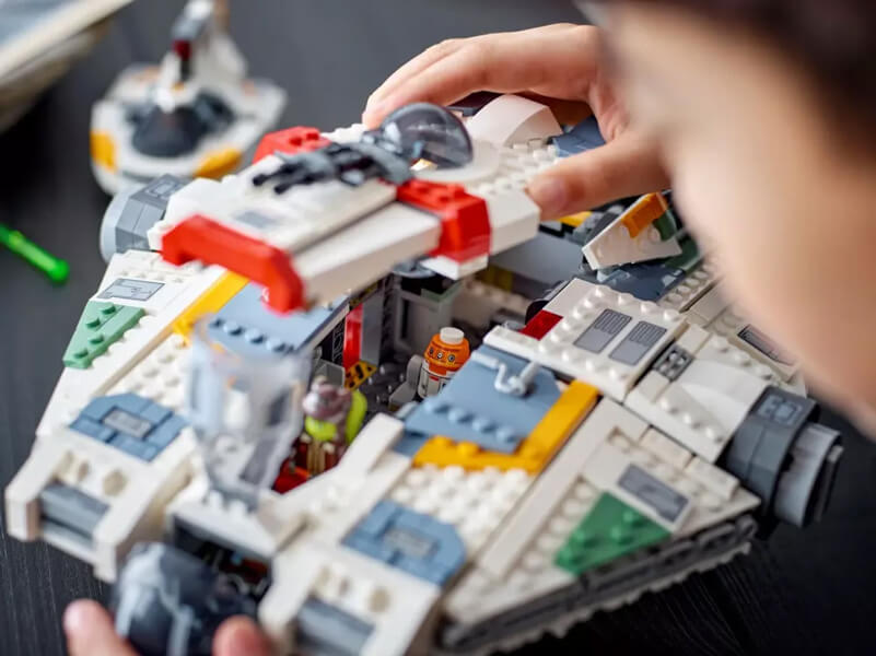 Vaisseaux Ghost et Phantom II dans la série Ahsoka LEGO Star Wars